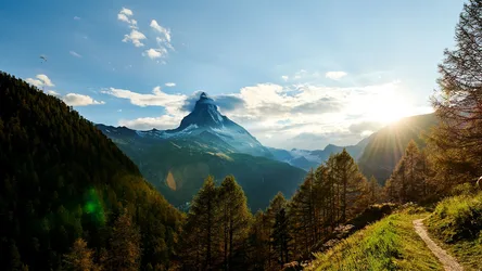 Alpine Valley: Mountain Peak Among Golden Forests - free city & urban wallpaper 3840×2160