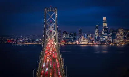 Bay Bridge at Night with San Francisco Skyline - free city & urban wallpaper 6144×3712