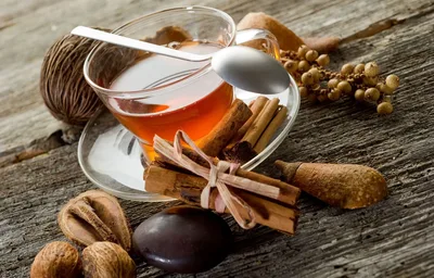Spiced Elixir and Autumn Harvest - free nature wallpaper 2500×1600