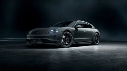 Dark Night Electric Sports Sedan - free wallpaper 3840×2160