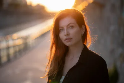 Woman Portrait in Golden Hour Sunlight - free people & portraits wallpaper 5472×3648