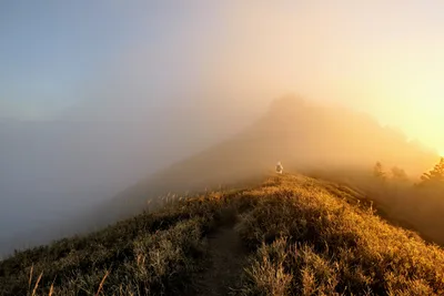 Hiker on Misty Mountain Ridge at Golden Sunrise - free landscapes wallpaper 4096×2731