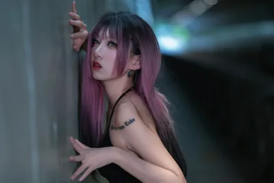 Woman With Purple Hair Leaning Against Wall - free wallpaper 3000×2000