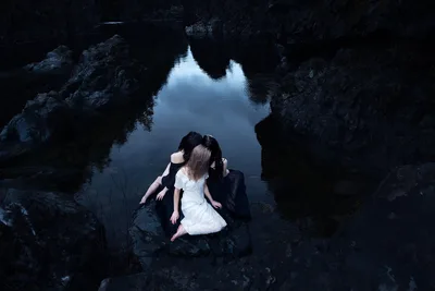 Two Figures in White and Black by Dark Water Pool - free people & portraits wallpaper 2047×1365