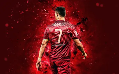 Football Player in Red Striped Jersey Number 7 - free wallpaper 3840×2400