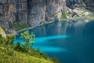Alpine Lake Nestled Between Towering Limestone Cliffs - free wallpaper 6144×4096