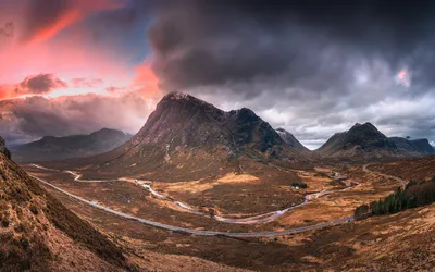 Mountain Valley Landscape at Sunset with Winding River - free wallpaper 6144×3840