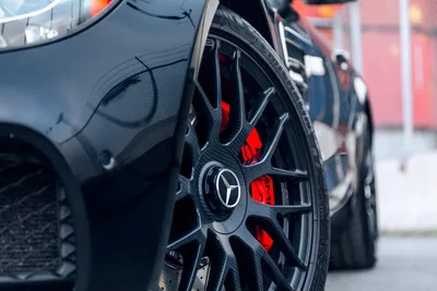 Mercedes Performance Wheels with Red Brake Calipers - free cars & vehicles wallpaper 6720×4480
