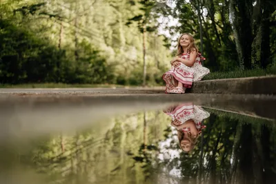 Girl Sitting by Water with Mirror Reflection - free people & portraits wallpaper 6144×4096