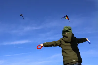 Child Flying Kites Against Clear Blue Sky - free people & portraits wallpaper 4096×2731