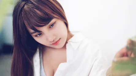 Young Woman in White Shirt with Brown Hair - free people & portraits wallpaper 3000×1687