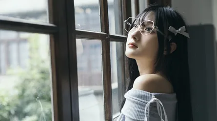 Woman in Glasses Looking Out Window - free people & portraits wallpaper 4000×2248