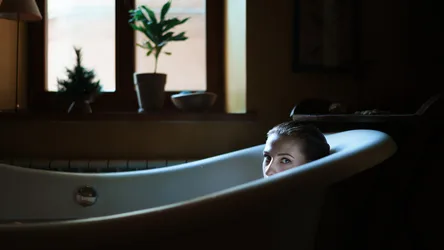 Woman Relaxing in Modern Bathtub by Window - free people & portraits wallpaper 1920×1080