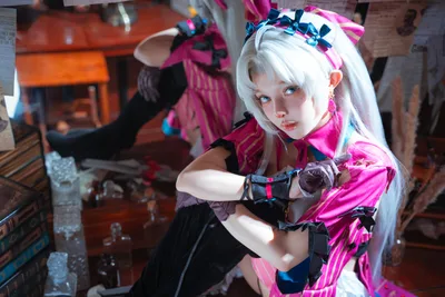Carlotta from Wuthering Waves in Magenta Cosplay - free wallpaper 7008×4672