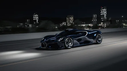 Midnight Supercar on Urban Rooftop - free cars & vehicles wallpaper 3840×2160