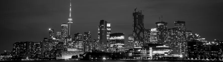 Toronto Skyline at Night in Monochrome - free wallpaper 5120×1440