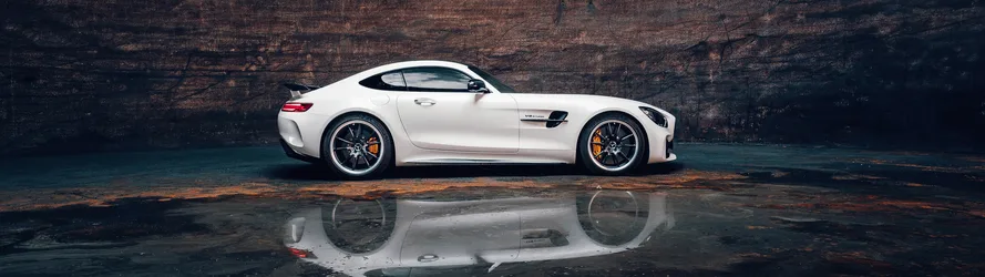 Mercedes-AMG GT in White with Reflection - free cars & vehicles wallpaper 5120×1440