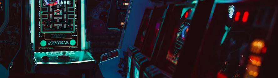 Arcade Neon Glow Night - free gaming wallpaper 5120×1440