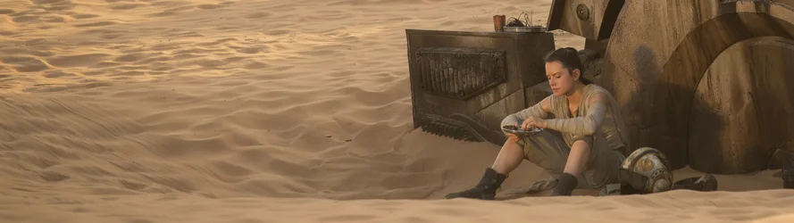 Rey From Star Wars On Tatooine Desert - free wallpaper 3840×1080
