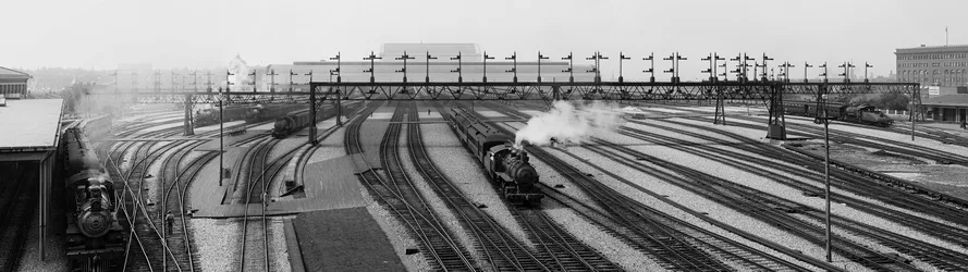 Steam Locomotives in Washington D.C. Rail Yard - free photography wallpaper 3840×1080