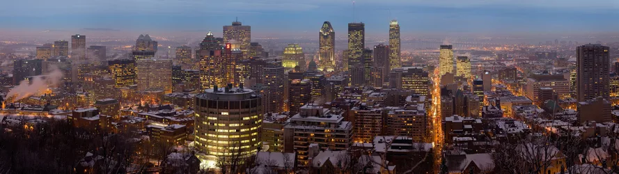 Montreal Skyline at Dusk in Winter - free architecture wallpaper 3840×1080