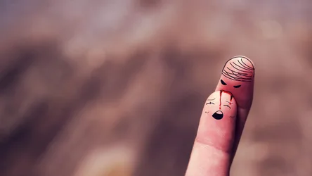 Finger Characters in Emotional Embrace - free photography wallpaper 7680×4320