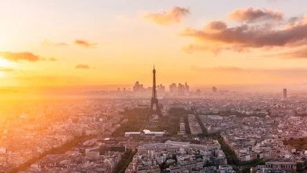 Paris at Golden Sunset - free wallpaper 3840×2160