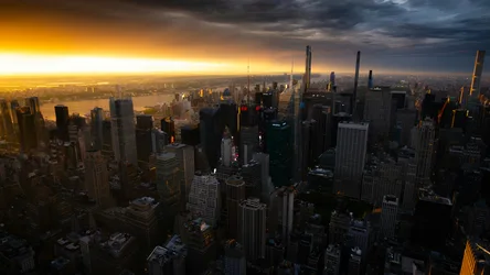 New York City Skyline at Golden Hour - free wallpaper 5120×2880