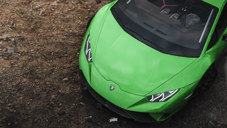 Forza Horizon Lamborghini Huracán Overhead View on Dirt Road - free cars & vehicles wallpaper 3840×2160