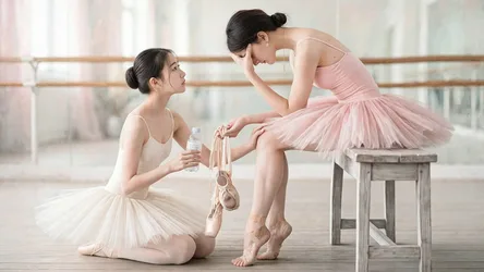 Young Ballet Dancers in Studio with Pointe Shoes - free people & portraits wallpaper 2048×1152